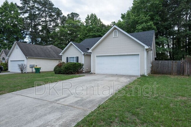 Building Photo - 5689 Isleworth Way