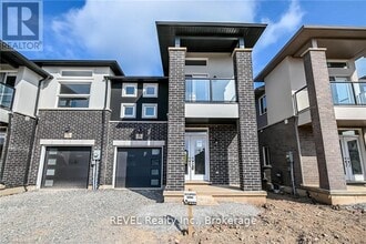 Building Photo - 77 Renfrew Trl