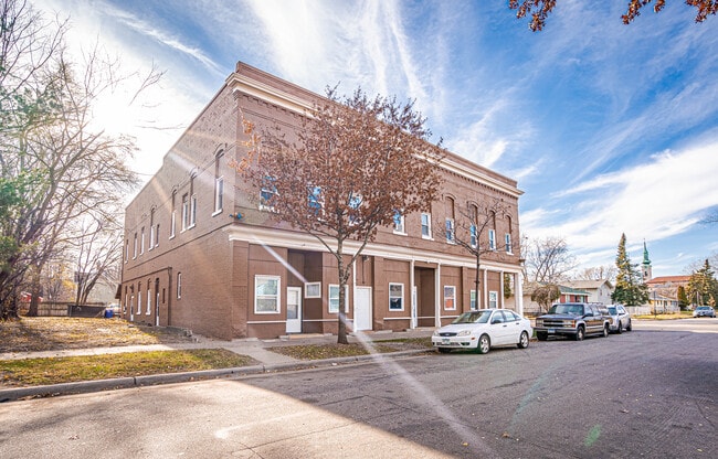 Building Photo - 434 Lafond Ave