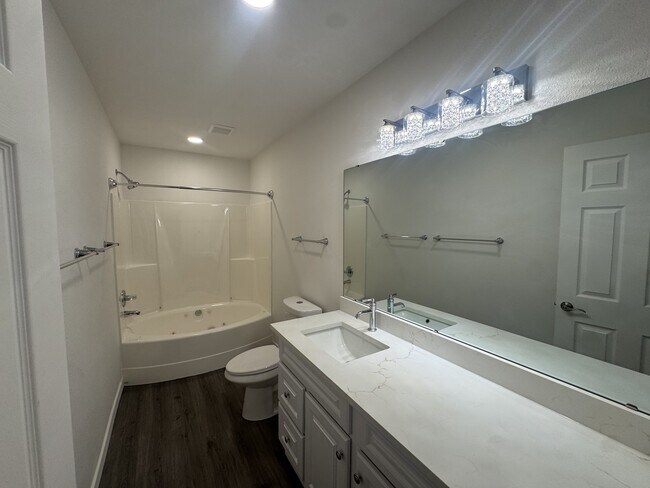 Foto del edificio - 4925 42nd Ln SE