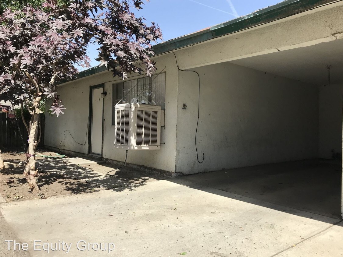 Primary Photo - 1105 N Leslie St