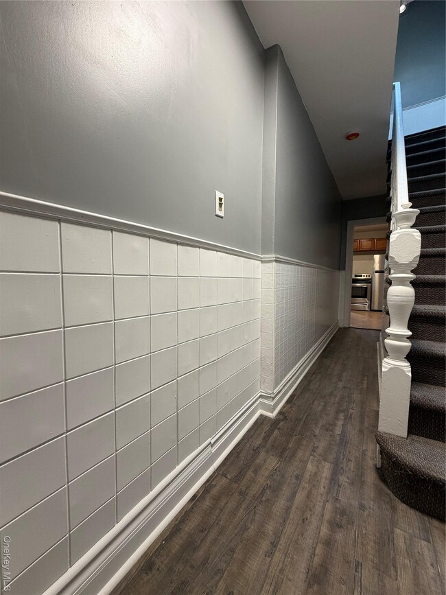 Foto del edificio - 43-13 25th Ave