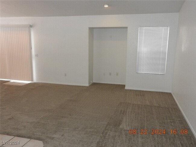 Building Photo - 5324 Acacia Grove St