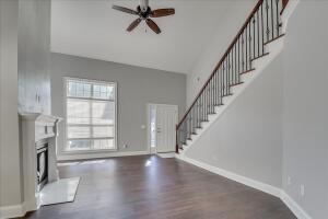 Building Photo - 2909 Aylesbury Dr