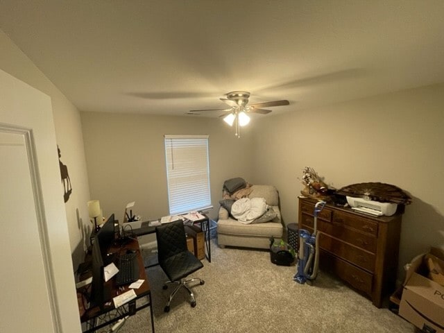 Foto del edificio - 5461 Geyser Blvd