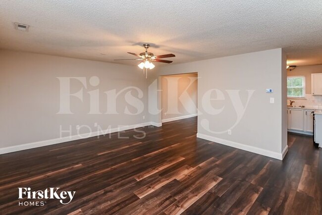 Building Photo - 3097 Rockingham Ct SW