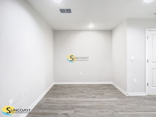 Building Photo - 3821 SW 43rd Ct