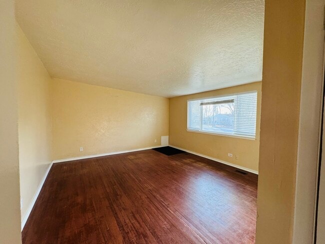 Building Photo - 5756 S 2700 W