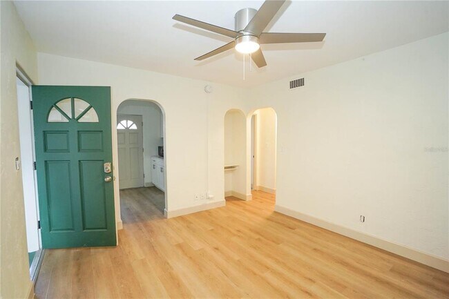 Foto del edificio - 2001 Dr M.L.K. Jr St N