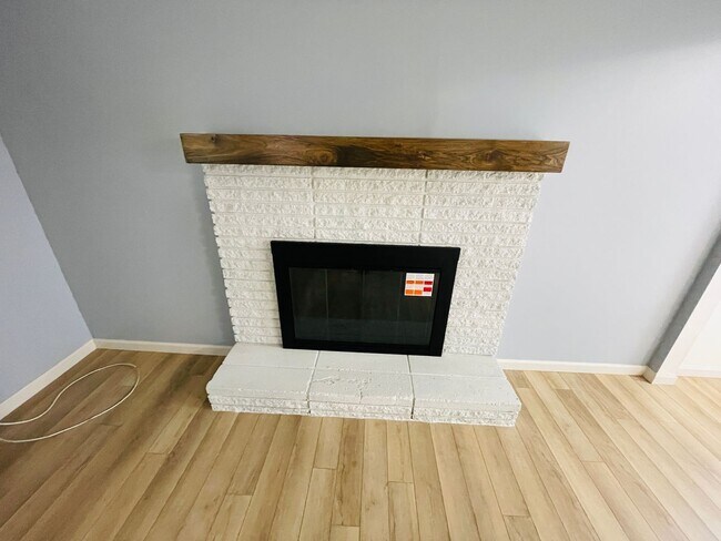 Foto del edificio - 2 bed 1 bath unit for rent in South Lake T...