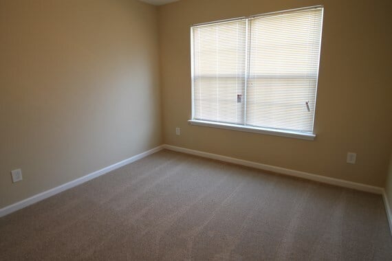 Foto del edificio - Exclusively Offered by Muse Realty, LLC