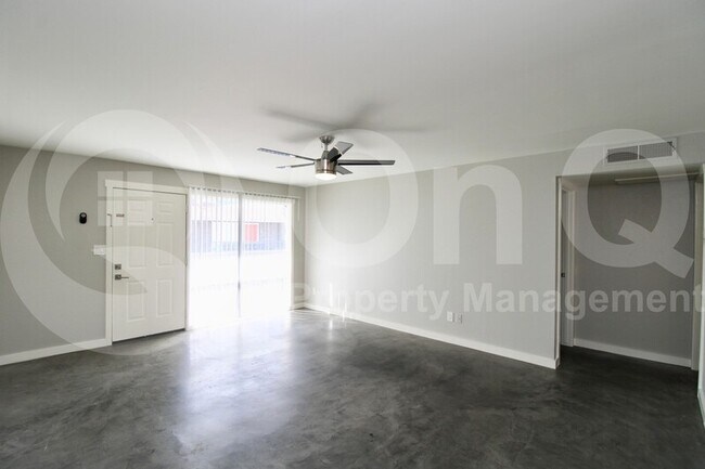 Foto del edificio - 45 E Lexington Ave