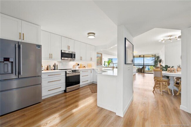 Foto del edificio - 625 NW North River Dr