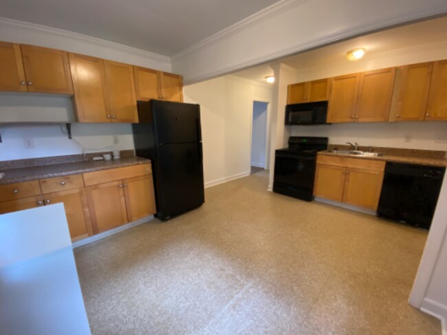 Building Photo - 3438 Draper Ave