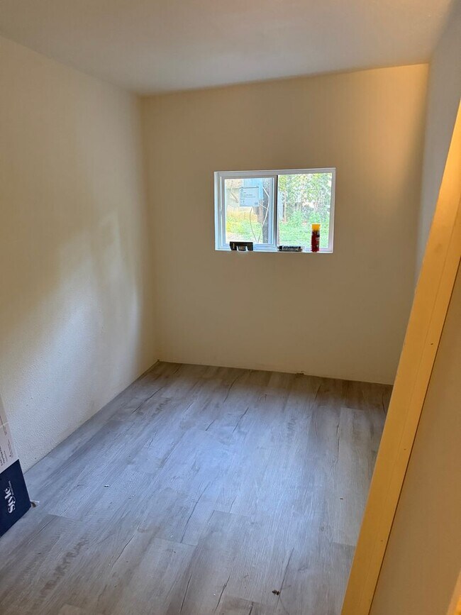 Foto del edificio - 3 Bedroom on large lot