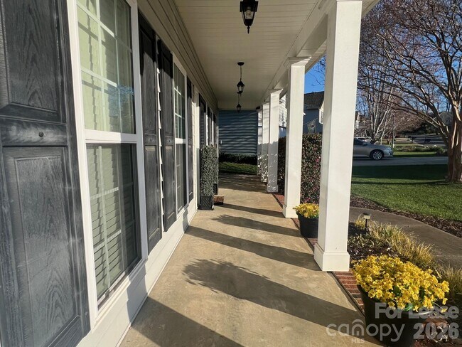 Building Photo - 127 Tilton Dr