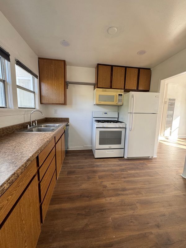 Foto del edificio - 7009 Fountain Ave