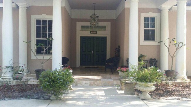 Front Entrance - 180 River Oaks Cir