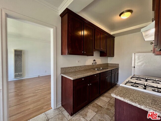 Foto del edificio - 1834 N Edgemont St