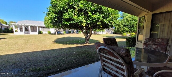 Foto del edificio - 13022 W Peach Blossom Dr