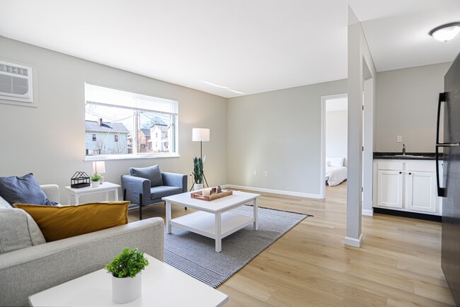 Building Photo - Riverview Apartments