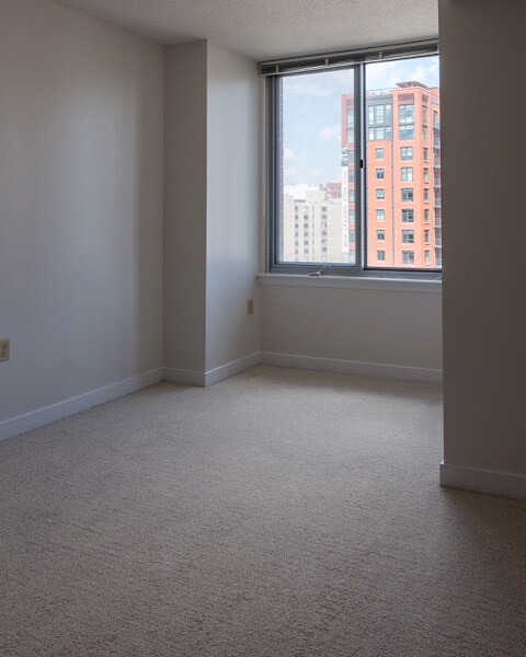 Foto del edificio - 555 Massachusetts Ave NW