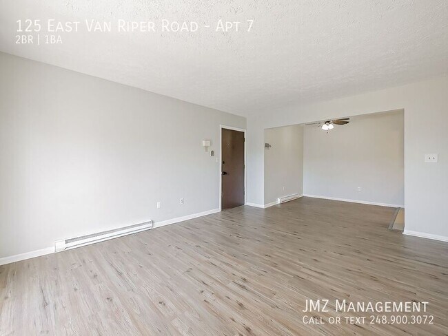 Foto del edificio - 125 E Van Riper Rd