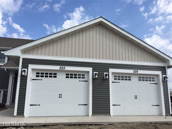 Primary Photo - 216 Skylark Dr