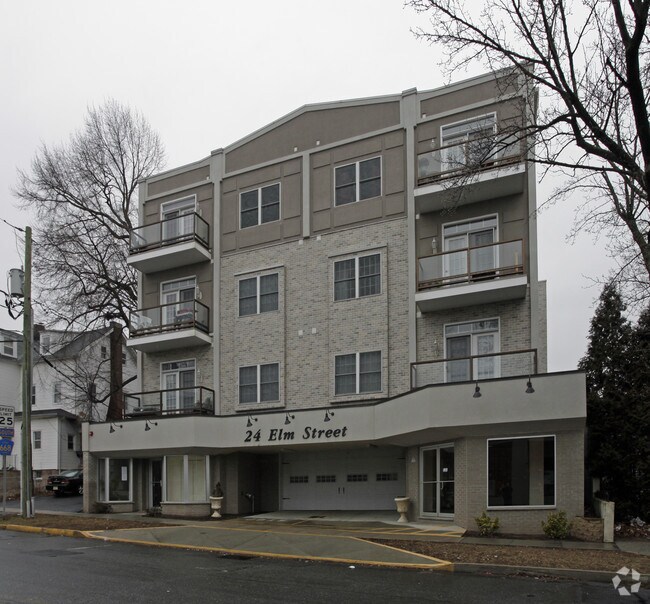 24 Elm St Montclair, NJ 07042 Rentals Montclair, NJ