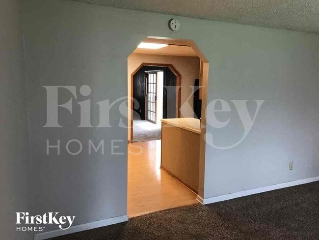 Foto del edificio - 2543 Fairfax Rd