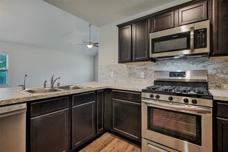 Building Photo - 5423 Briarstone Ridge Ln
