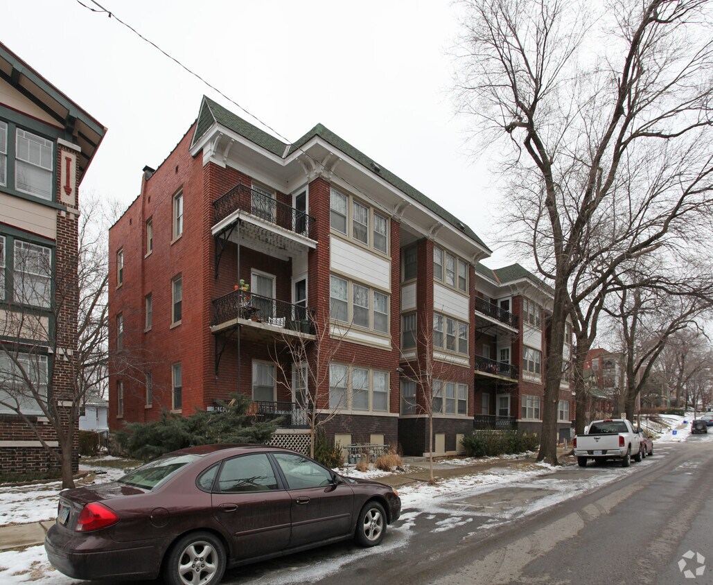 Building Photo - 3537-3543 Central St