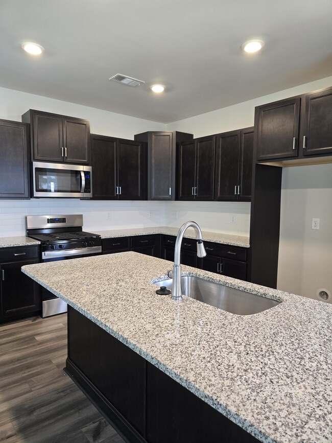 Foto del edificio - 313 Grange Valley Ln