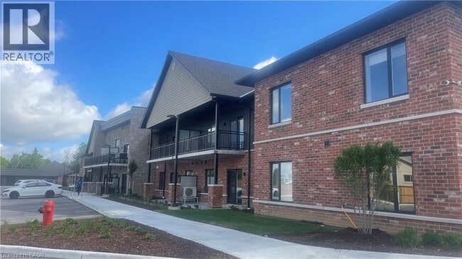 Building Photo - 773 Princess St