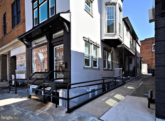 Building Photo - 20 S Hanover St