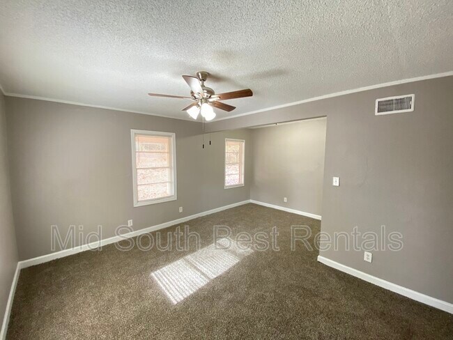 Building Photo - 1378 Haywood Ave