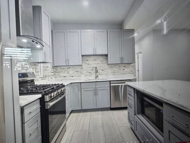 Building Photo - 4524 N Central Park Ave