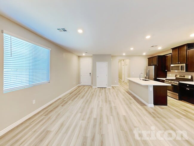 Building Photo - 9458 White Fir Grv Ct