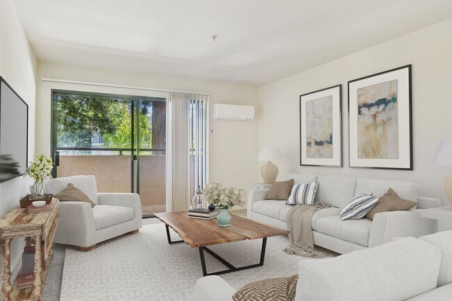 Building Photo - Four Seasons Apartments