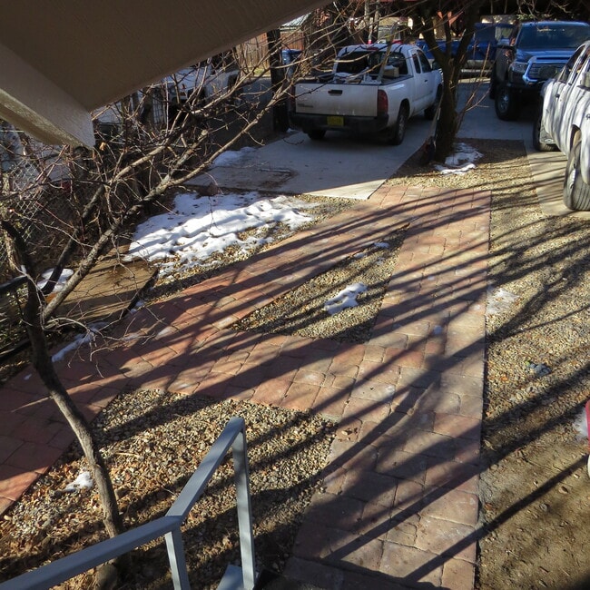 Building Photo - 563 E 4th Ave # B