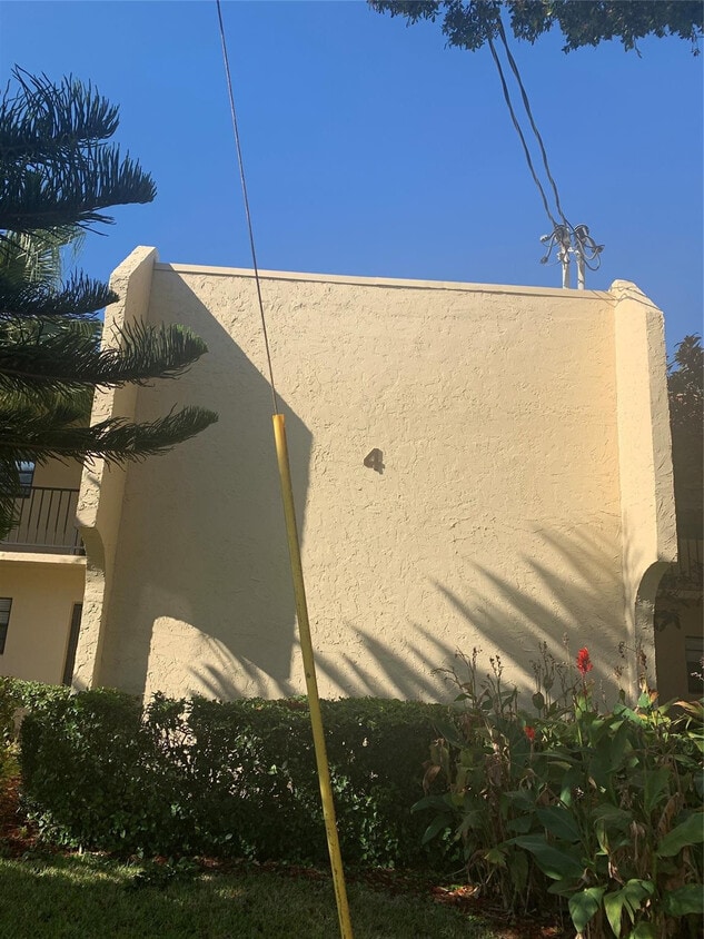 Foto del edificio - 2050 Oleander Blvd