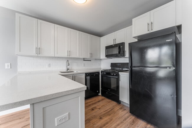 Building Photo - 20 Canfield St