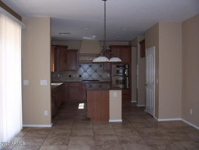 Foto del edificio - 1692 S Parkcrest St