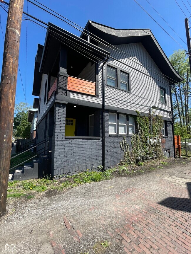 Foto del edificio - 321 E 31st St