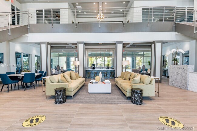 Foto del edificio - 9125 W Commercial Blvd