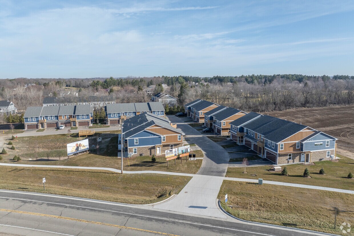 Alternate - Lake Mills Townhomes