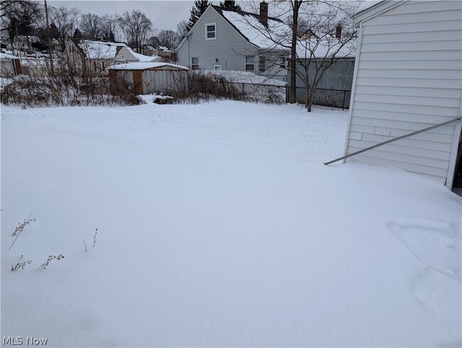 Foto del edificio - 637 E Wilbeth Rd