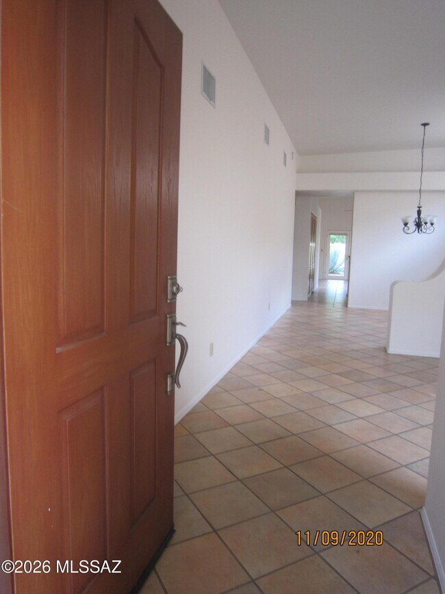 Foto del edificio - 3331 N Deerspring Ct
