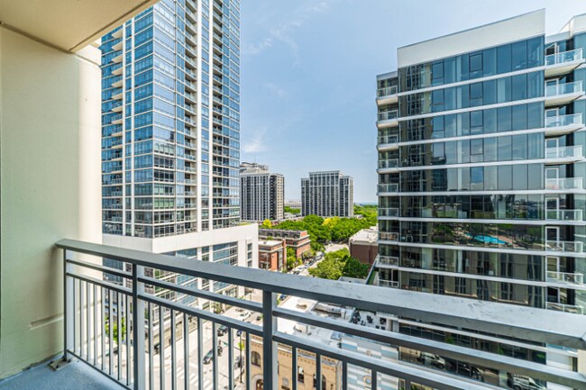 Photo - 1400 S Michigan Ave Apartment