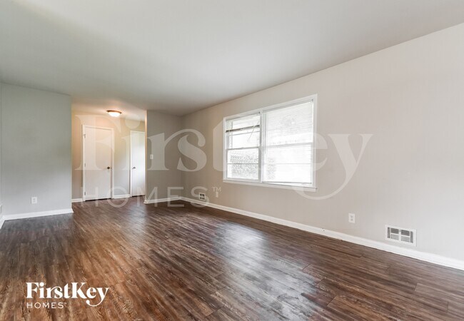 Foto del edificio - 2032 Twin Falls Rd